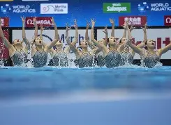 九游-游泳超级杯，岭东铁骑队与渝州海豚队强势横扫，VAR改判成焦点！传控打穿防线(清华公开杨振宁生前教学画面)