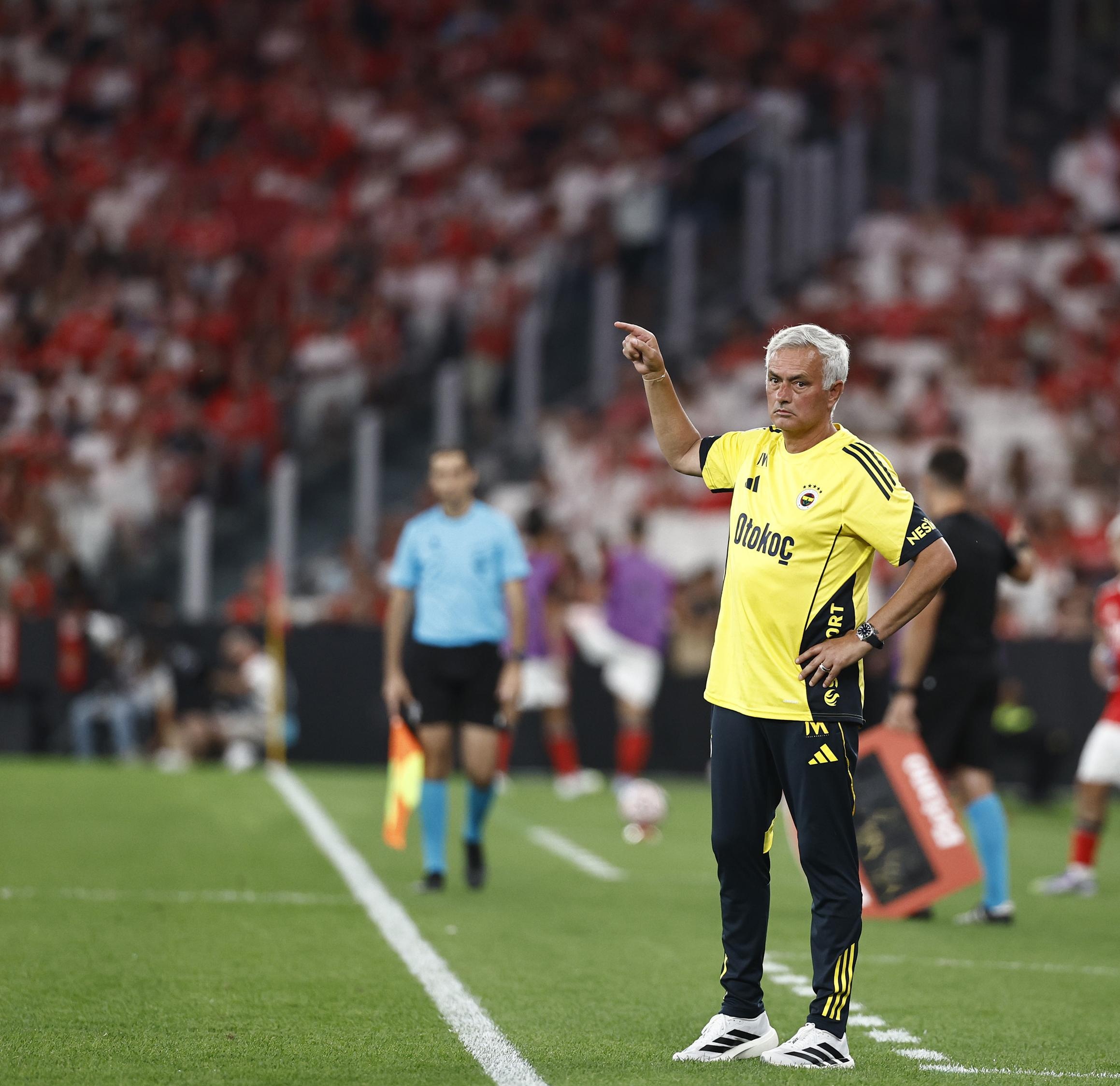 九游- 菲尼克斯太阳迎葡超关键赛，冲刺阶段再遭质疑，球迷炸锅，细节决定成败