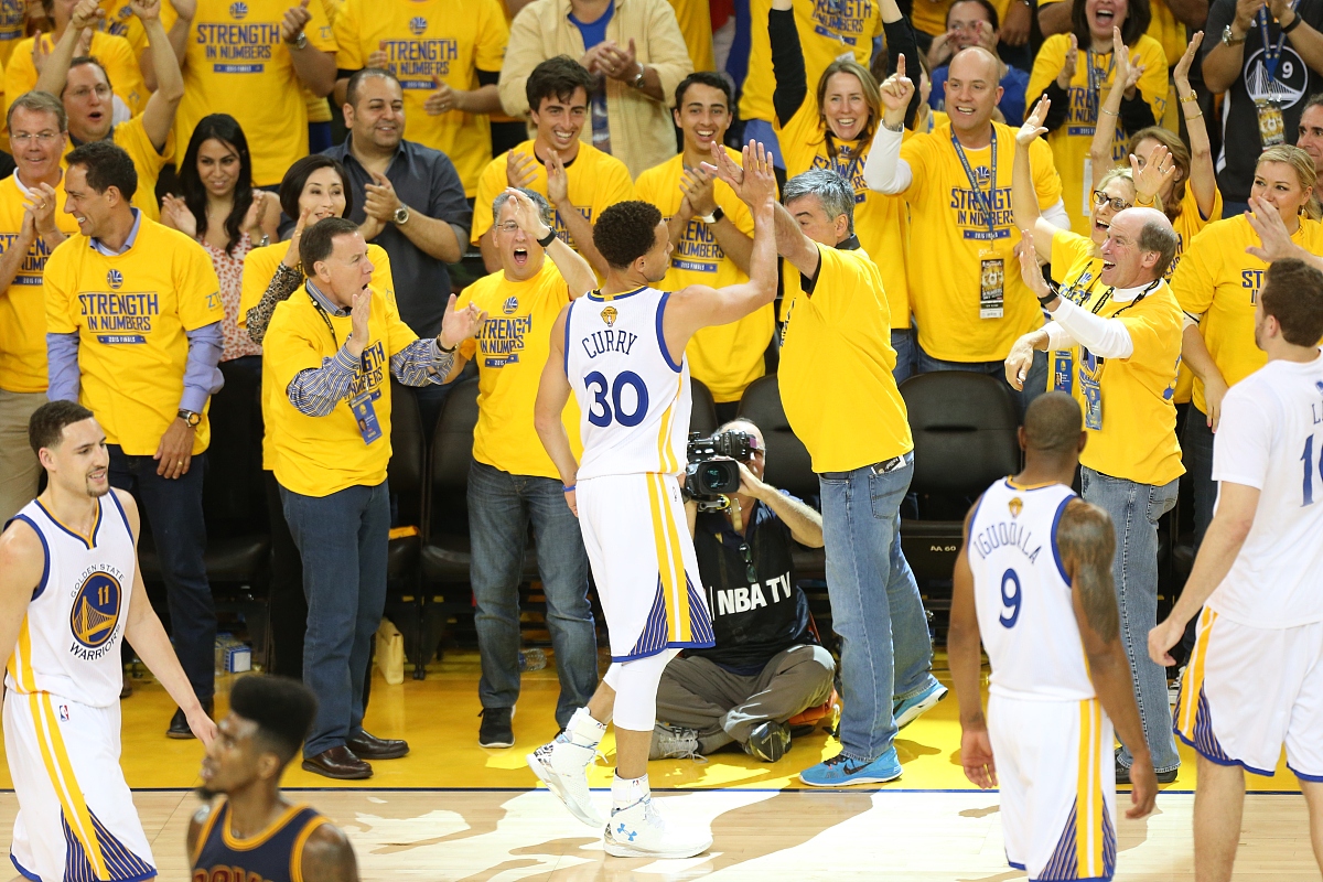 九游体育-巴塞罗那观众热烈欢呼！，姆巴佩迎来二十赛季出色发挥全场沸腾不已的简单介绍