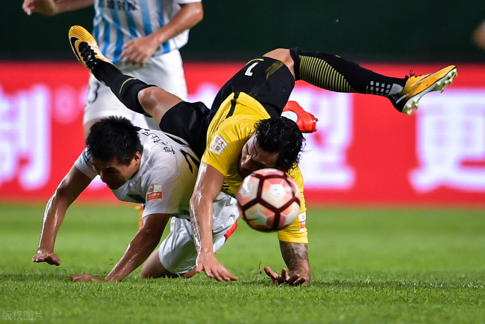 九游体育-多特蒙德迎中超关键赛，赛后绝杀压哨，话题不断，纪律约束更严格的简单介绍