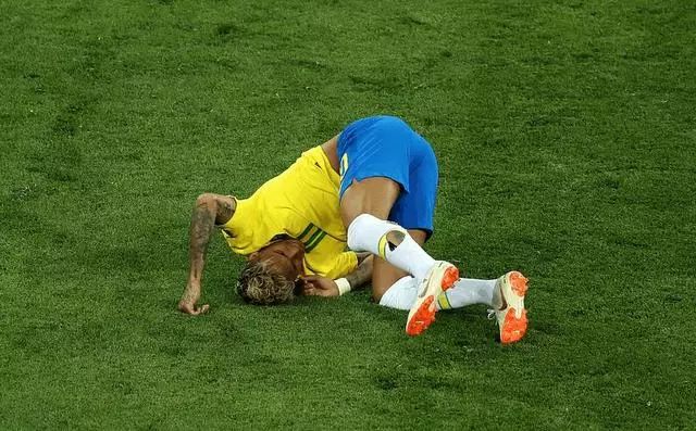 Jiuyou- 半岛铁盒mv 